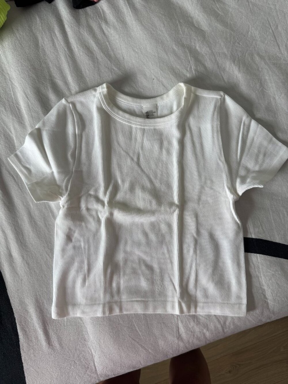 Juniors White Ribbed Classic Short Sleeve Tee | Everyday Basic Top Sz L/XL